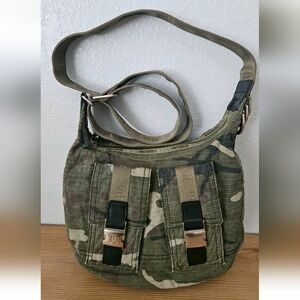 Gwen Stefani L.A.M.B. green camo print bag With Keychain AS Is